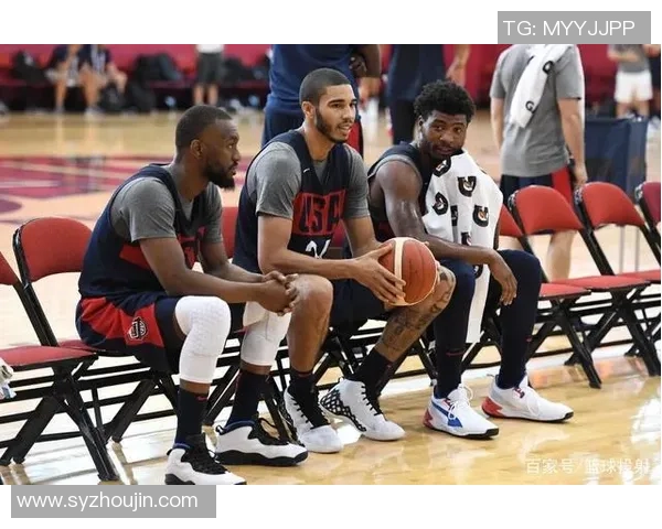 成都羽毛球队意识争议引发热议球员表现与团队精神的深度探讨